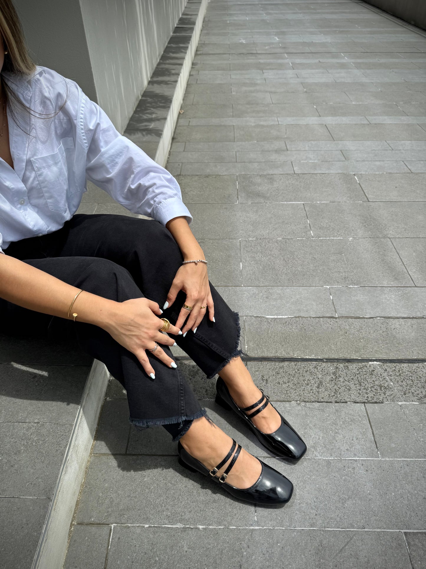 13463 - Zapatos de Tacón Bajo para Mujer en Charol Negro