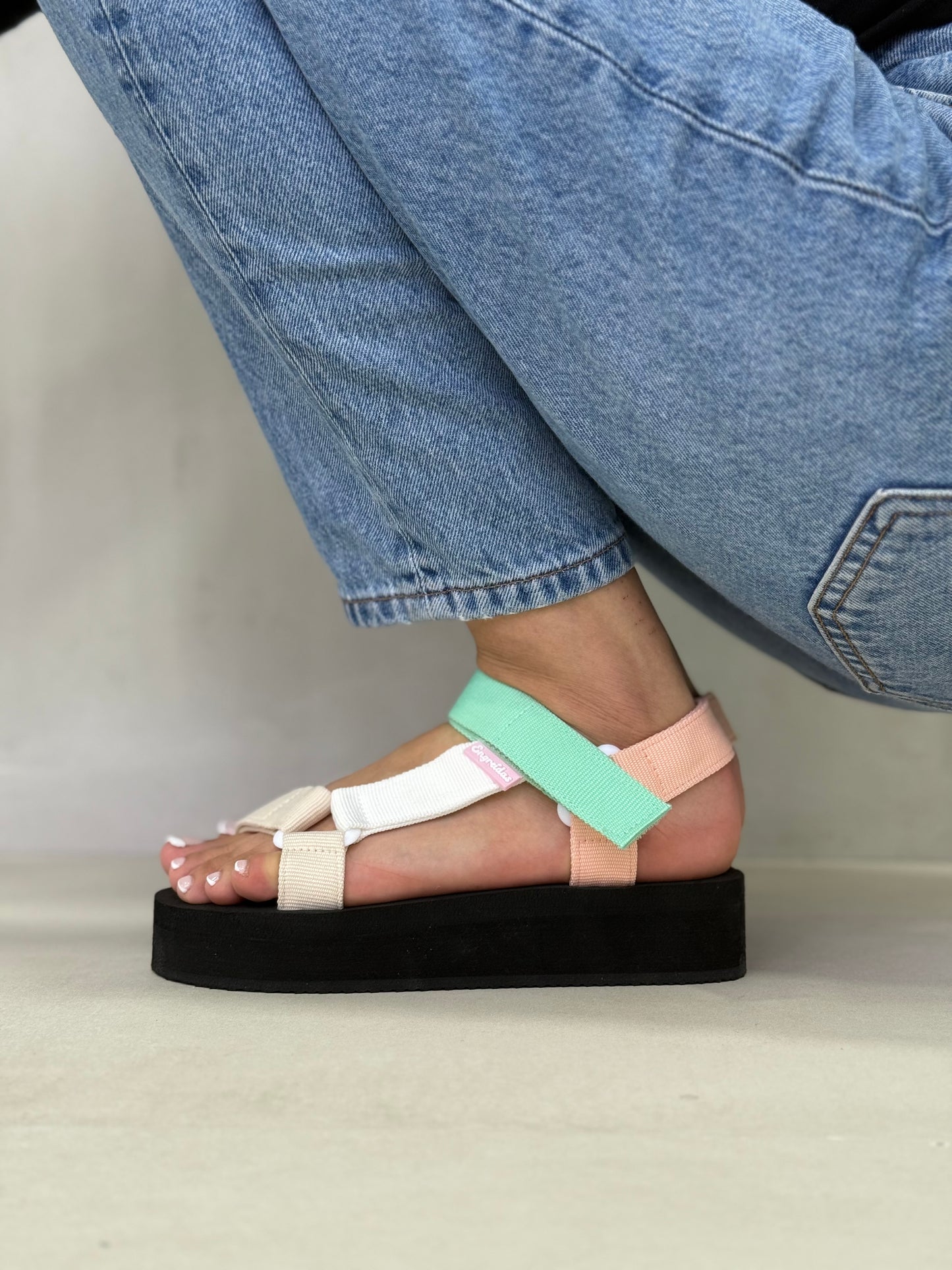 14054 - Sandalias Multicolor con Plataforma