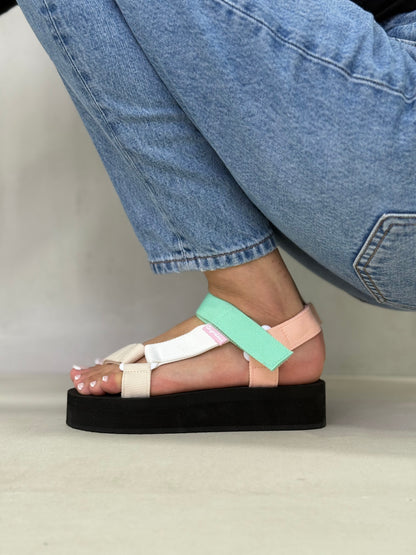 14054 - Sandalias Multicolor con Plataforma