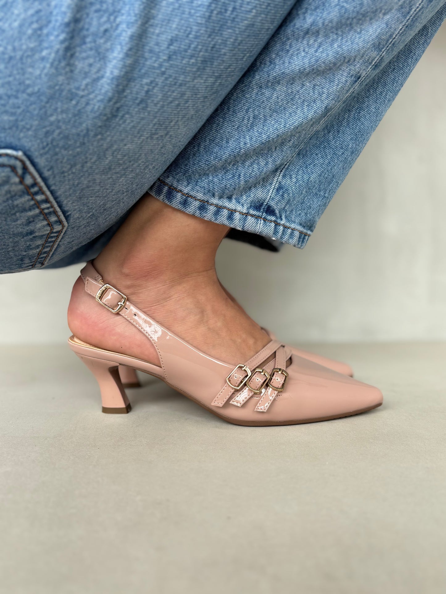 14060 - Zapatos Slingback Rosados con Tacón Medio y Doble Hebilla