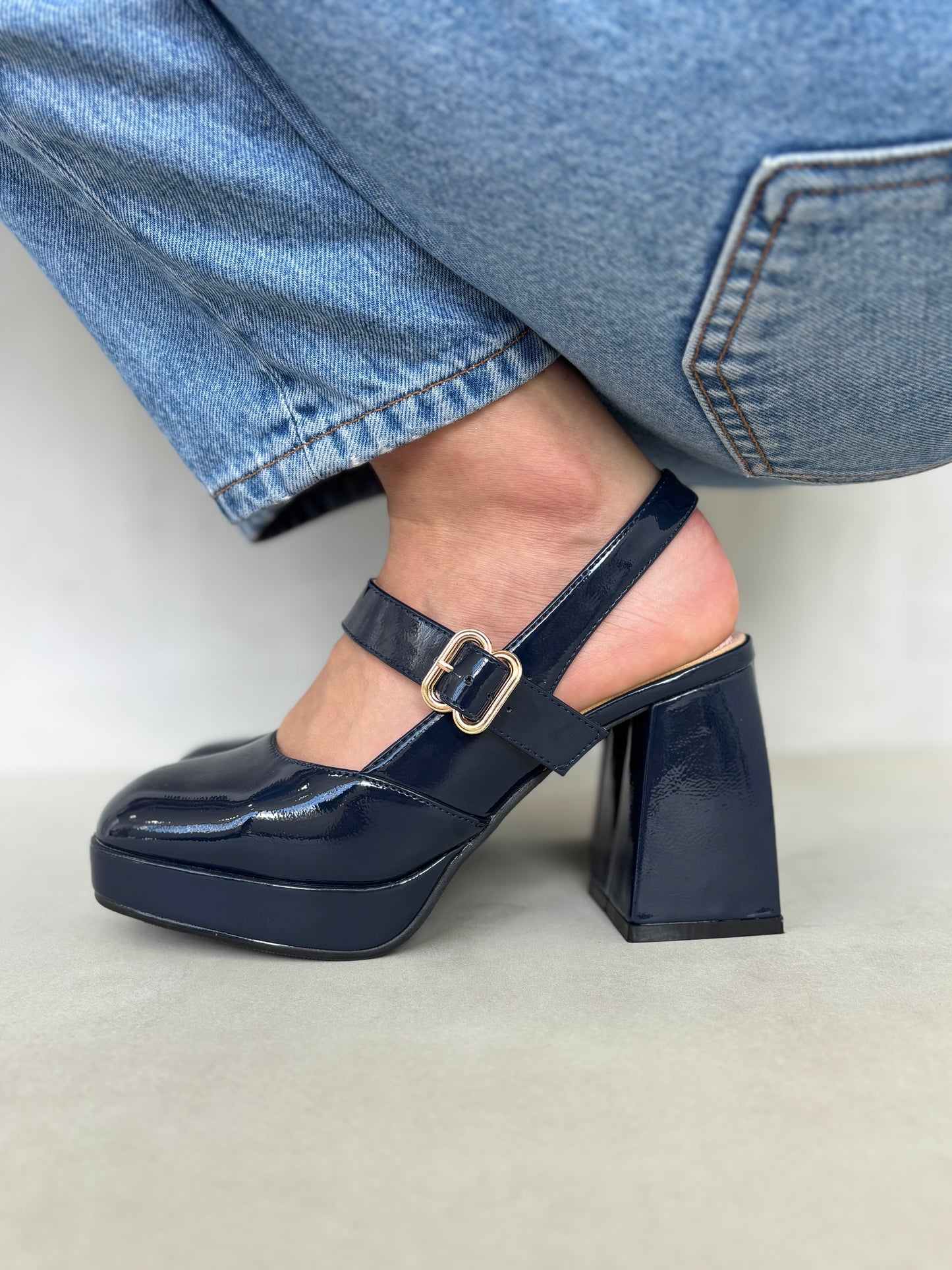 13762 - Zapato de Tacón Charolado Tipo Mary Jane