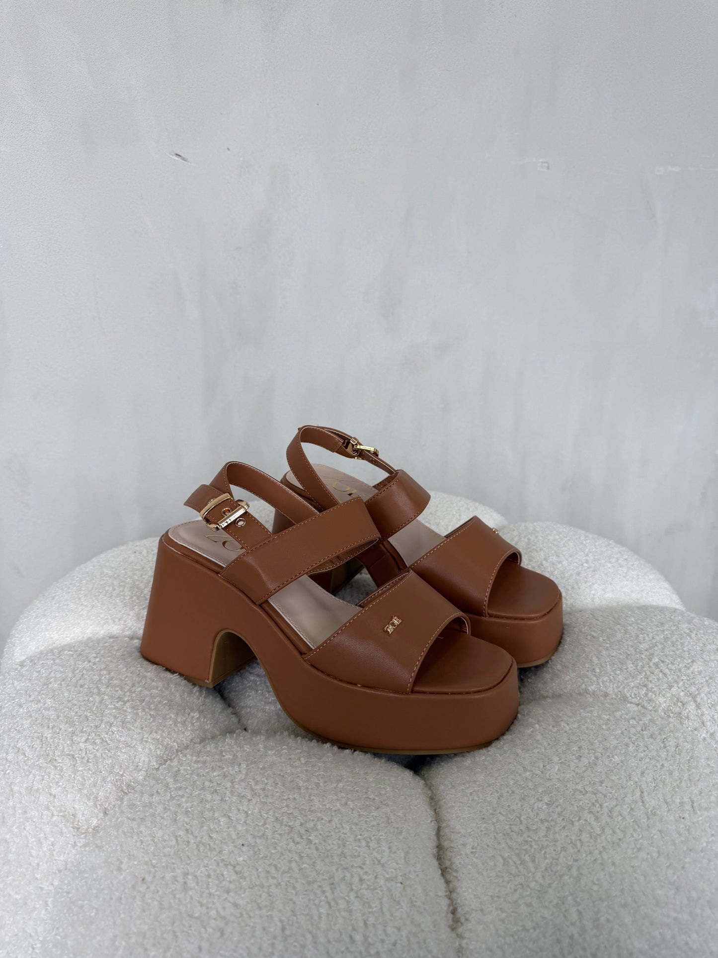 Sandalias 14915 z015 tan