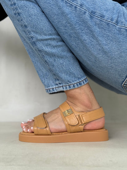 14047 - Sandalias con Velcro Ajustable