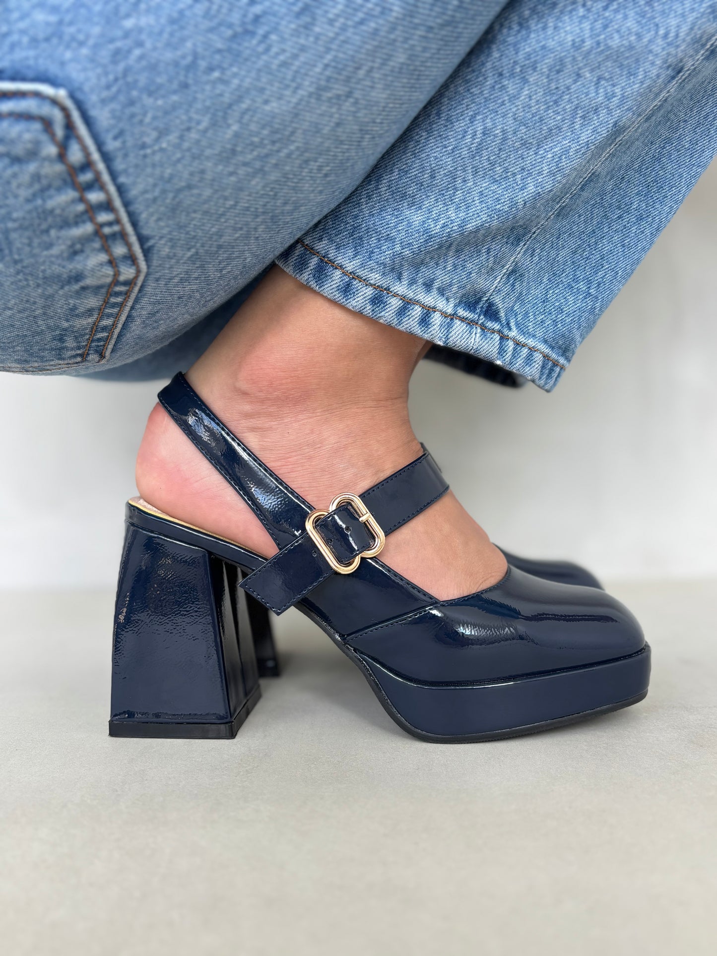 13762 - Zapato de Tacón Charolado Tipo Mary Jane