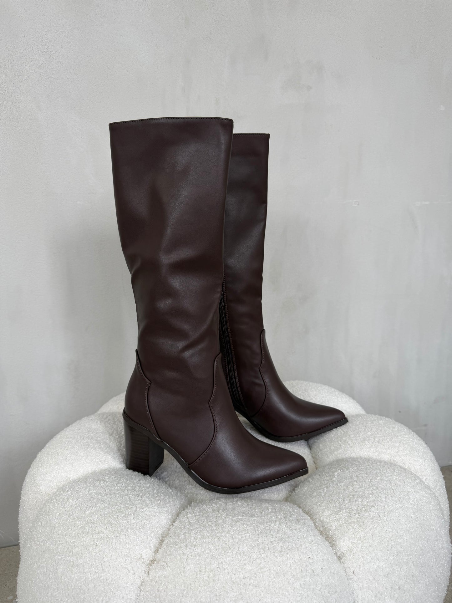 Botas 14976 café oscuro