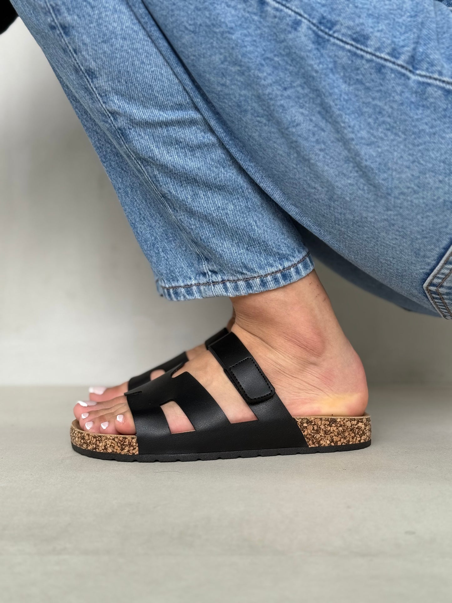 13989-Sandalias Planas de Mujer con Doble Hebilla