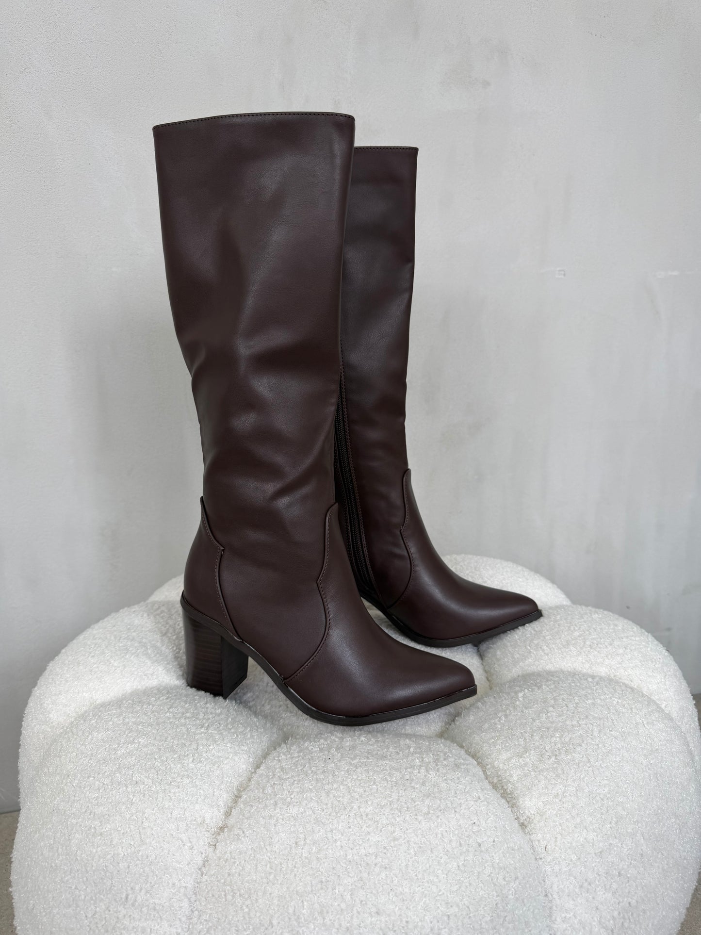 Botas 14976 café oscuro