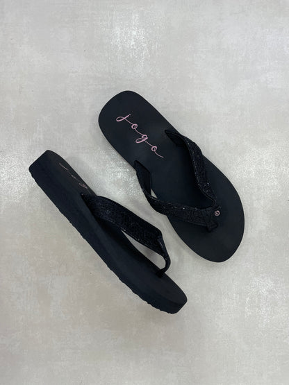 14392 – Chancletas Negras con Brillos