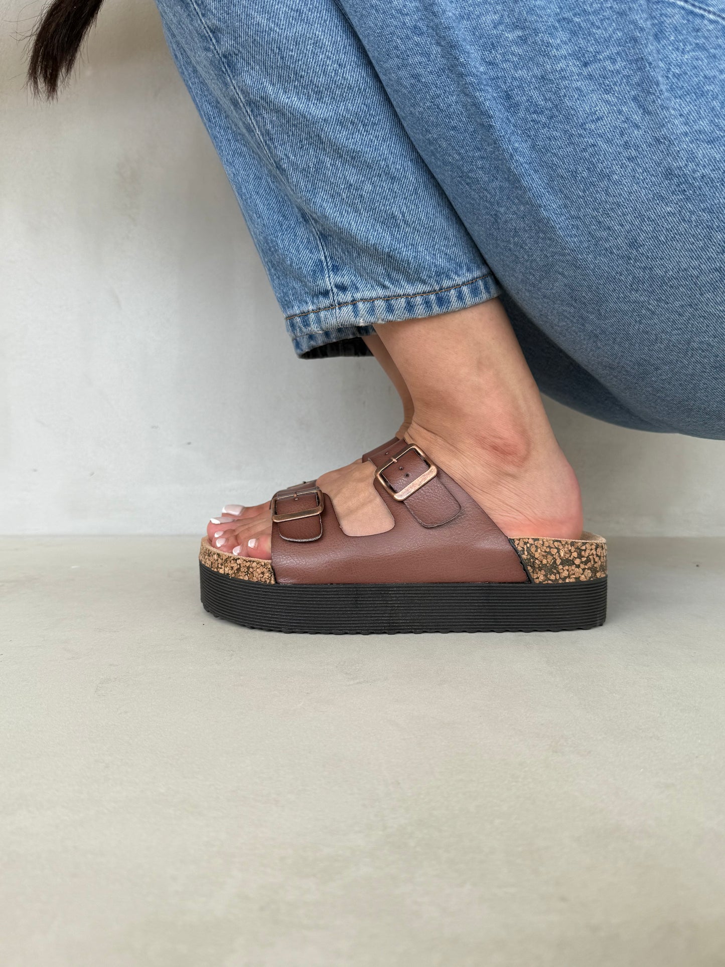 14504 – Sandalias Plataforma con Hebillas Chestnut