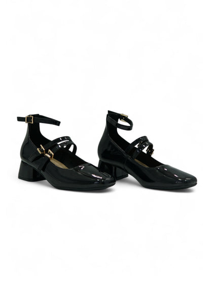 14313 – Mary Jane Negras de Charol con Doble Correa y Tacón Bajo