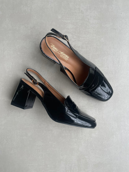 14432 – Zapatos Negros de Charol con Tacón Cuadrado y Pulsera Ajustable