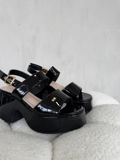 Sandalias 14914 z015 black patent