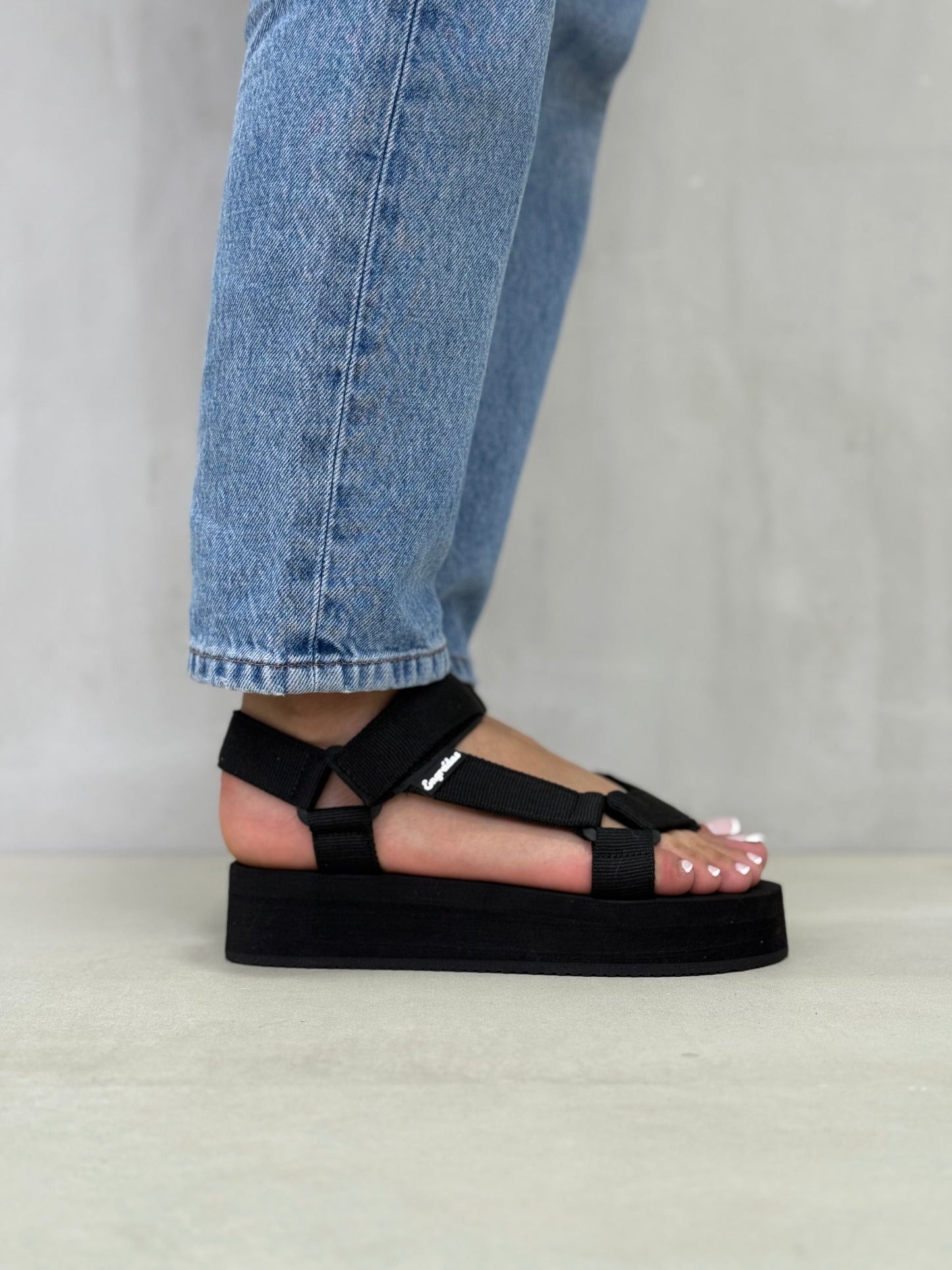 14055 - Sandalias Rosadas con Plataforma