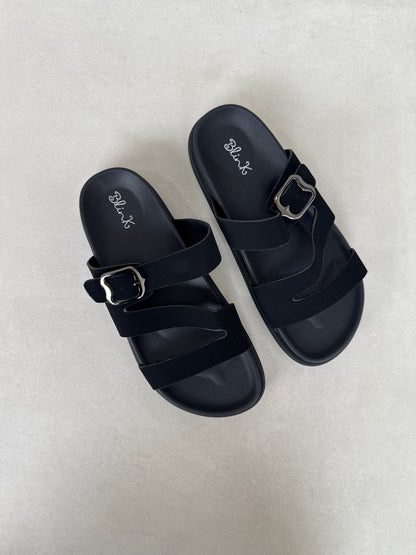 14472 – Sandalias Negras con Hebilla Metálica y Diseño Cruzado