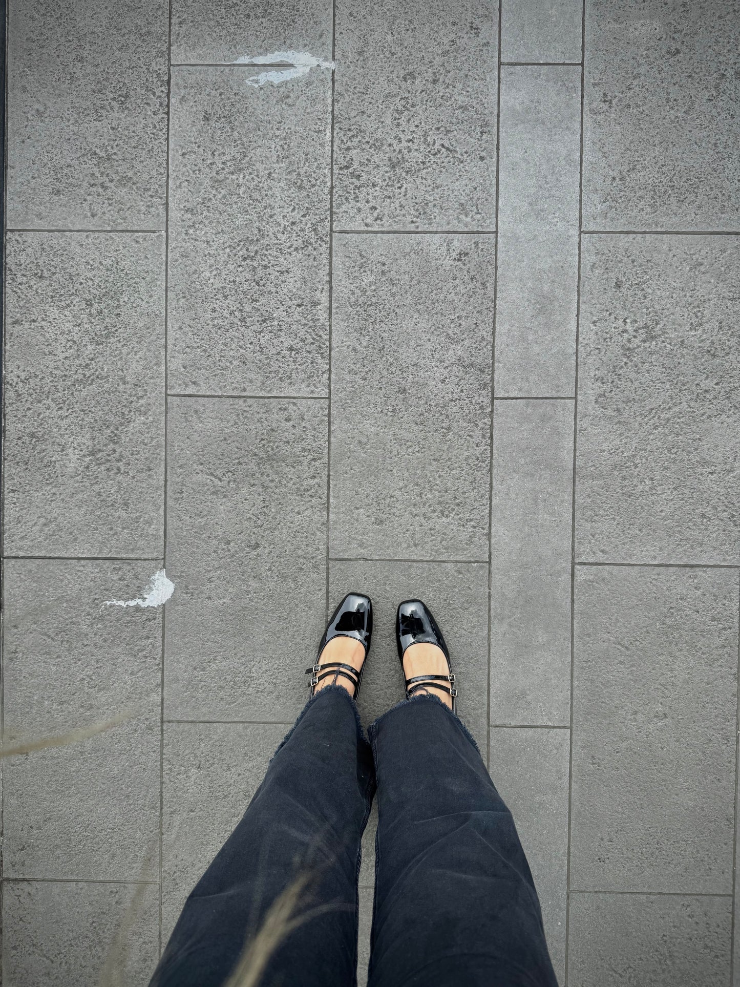 13463 - Zapatos de Tacón Bajo para Mujer en Charol Negro