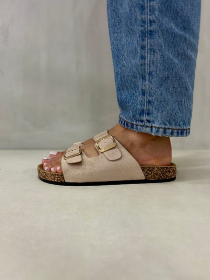 14308 – Sandalias Beige con Doble Hebilla y Suela de Corcho