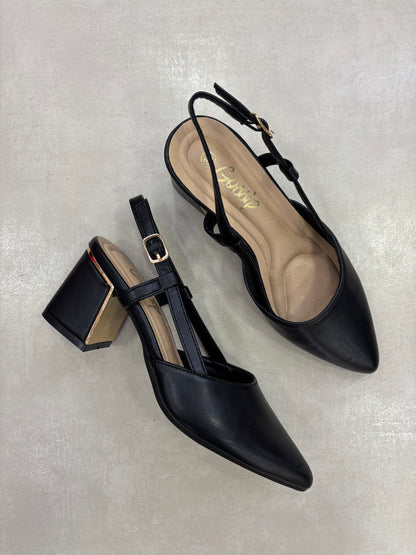 14342 – Zapatos de tacón negro con tiras cruzadas y pulsera ajustable para dama