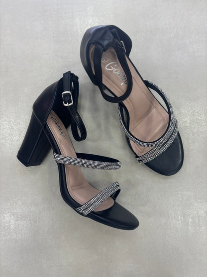 14330 – Sandalias negras con tiras brillantes y tacón alto para dama
