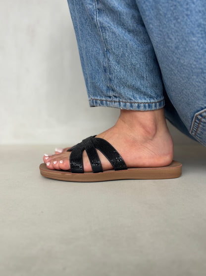 14499 – Sandalias Negras con Brillo Cruzado