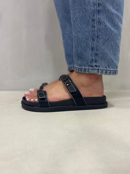 14484 – Sandalias Negras con Doble Hebilla y Suela Ergonómica