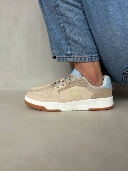 14242 – Tenis beige con celeste para dama Kelme