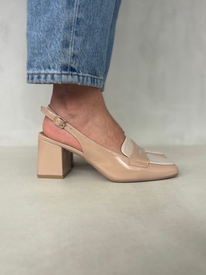 14431 – Tacones Beige y Blanco con Diseño Tipo Mocasín