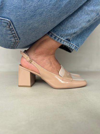 14431 – Tacones Beige y Blanco con Diseño Tipo Mocasín