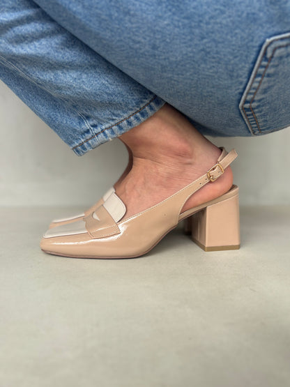 14431 – Tacones Beige y Blanco con Diseño Tipo Mocasín