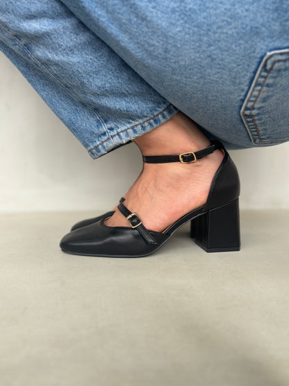 14428 – Zapatos Negros con Tacón Cuadrado y Doble Correa