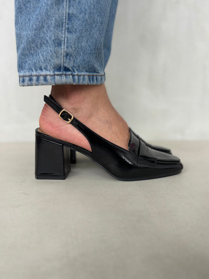 14432 – Zapatos Negros de Charol con Tacón Cuadrado y Pulsera Ajustable