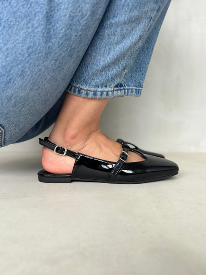14454 – Bailarinas Negras en Charol con Hebilla Lateral