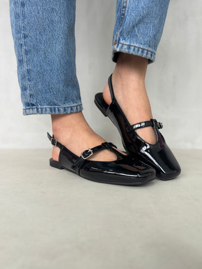 14454 – Bailarinas Negras en Charol con Hebilla Lateral