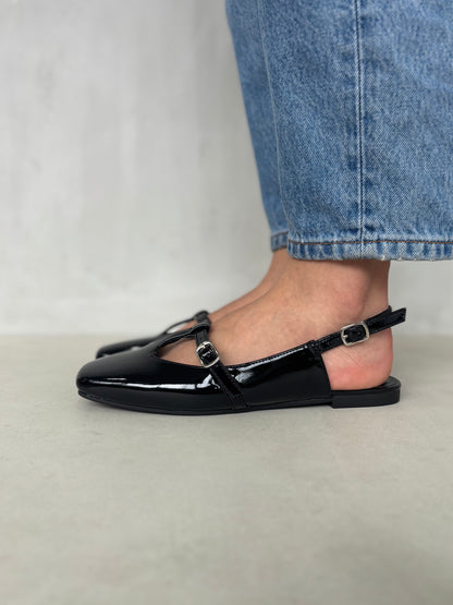 14454 – Bailarinas Negras en Charol con Hebilla Lateral