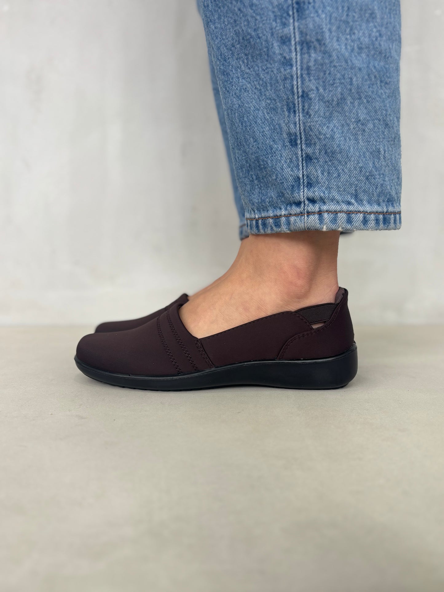 14446 – Zapatos de Mujer Marrón con Suela Ergonómica