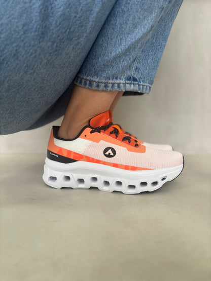 14300 – Tenis Deportivos Blanco con Naranja y Suela Tecnológica