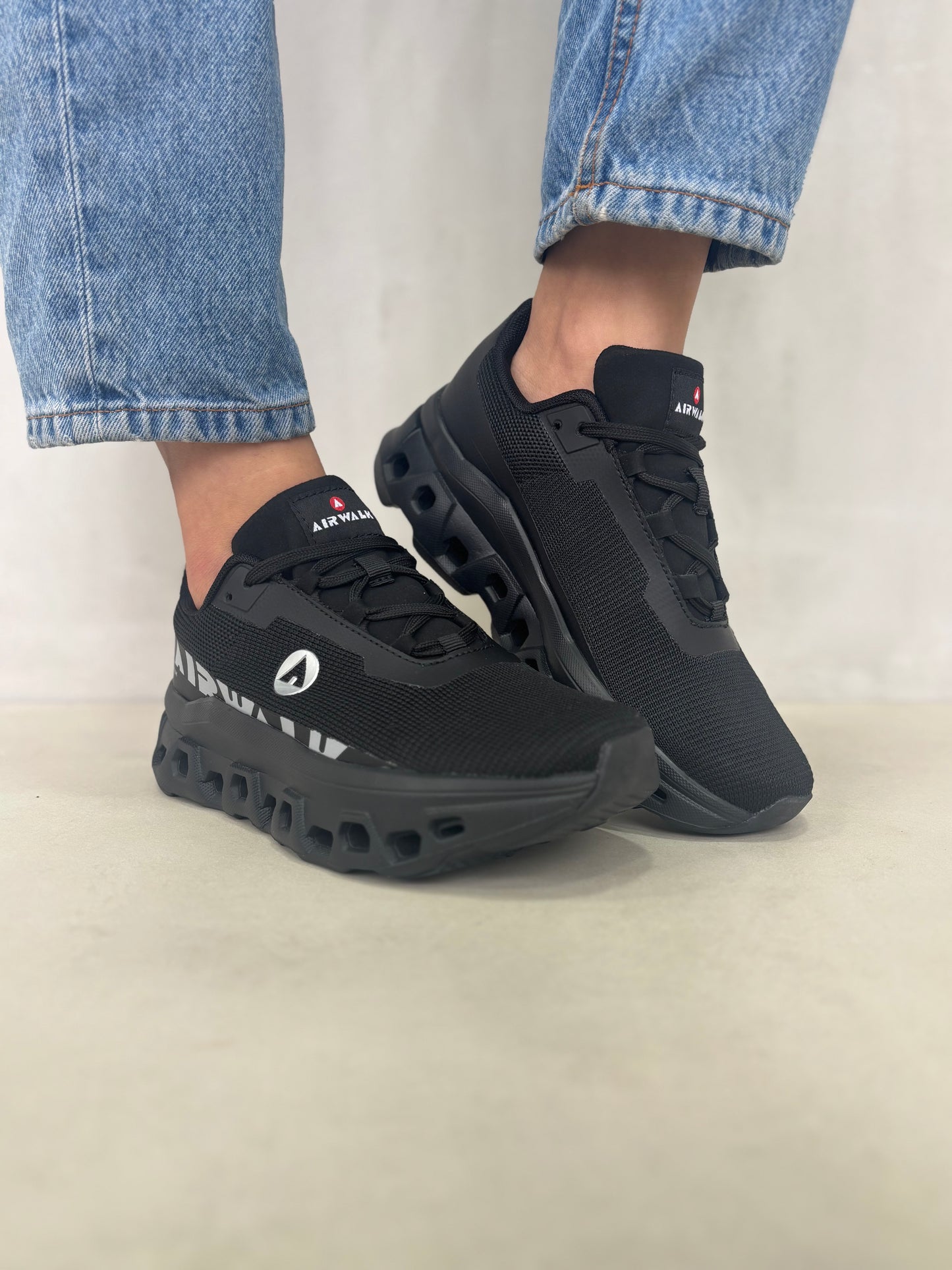 14295 – Tenis deportivos negros Airwalk para hombre