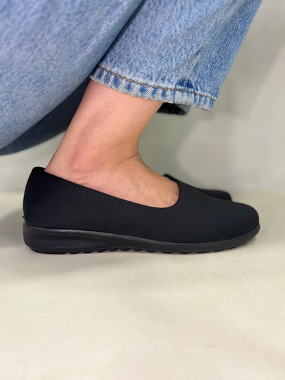 13636 – Zapatos Negros Livianos Tipo Bailarina