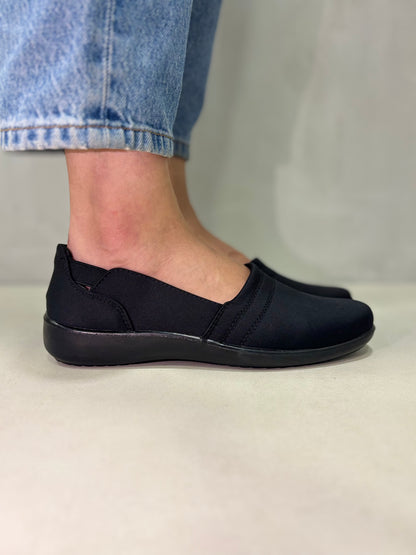14445 – Zapatos Negros de Mujer con Suela Ergonómica