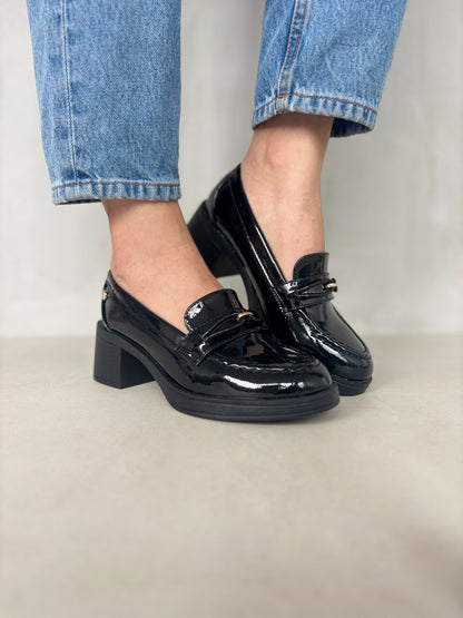 13998 - Mocasines de Tacón en Charol