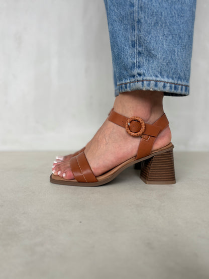 13139 - Sandalias de Tacón Medio para Mujer en Color Terracota