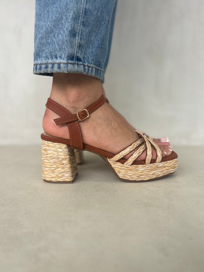 13749 - Sandalias de Tacón con Plataforma – Color Marrón con Detalle de Yute