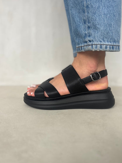 14026 - Sandalias con Plataforma y Correa Ajustable