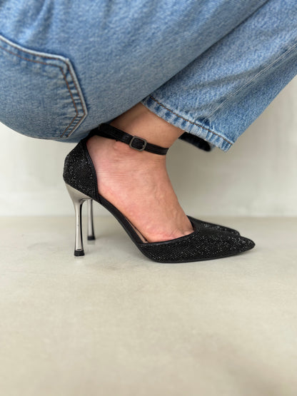 14261 – Tacones Negros con Brillos y Correa al Tobillo