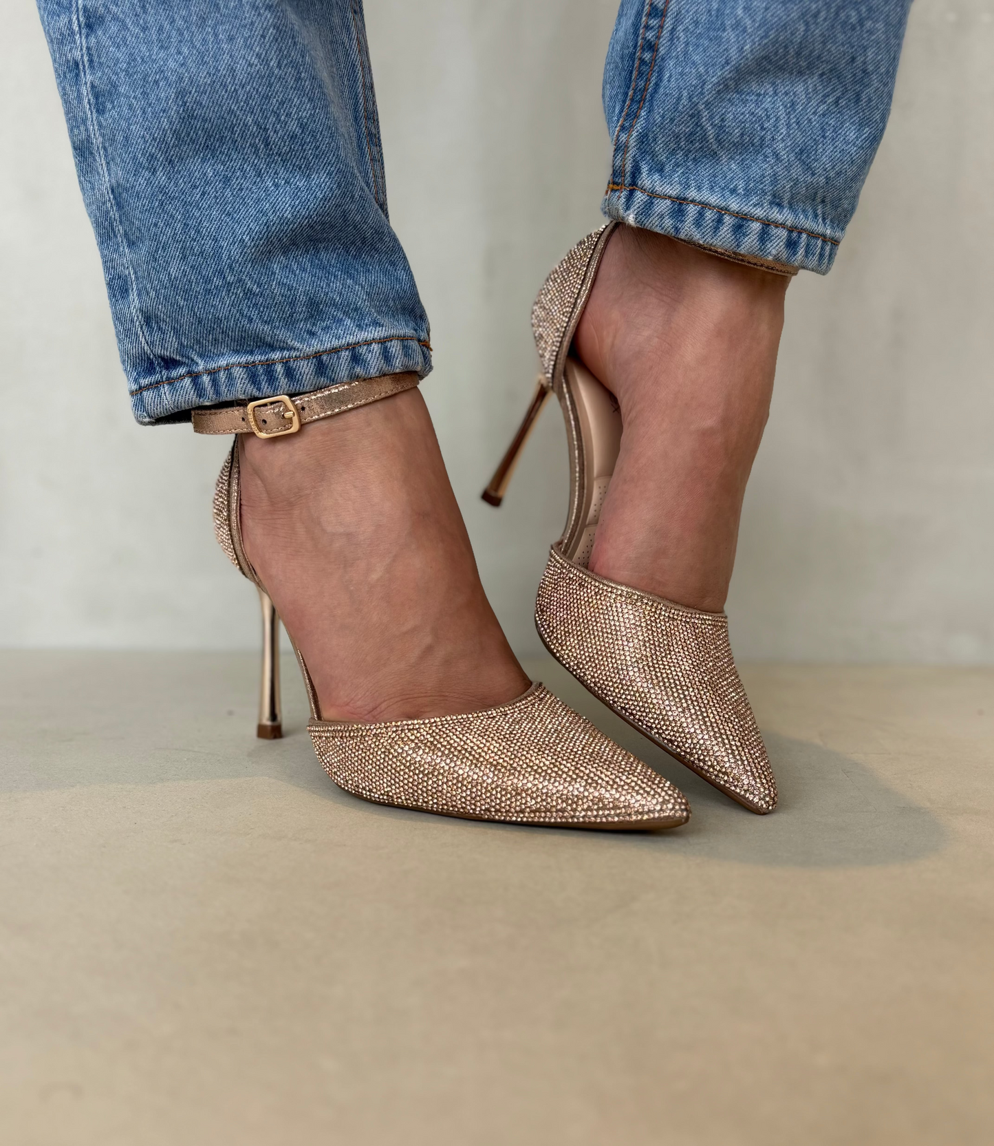 14262 – Tacones Rosa Gold con Brillos y Correa al Tobillo