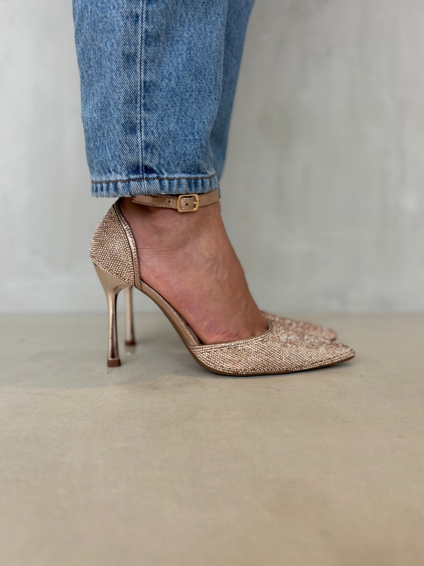 14262 – Tacones Rosa Gold con Brillos y Correa al Tobillo