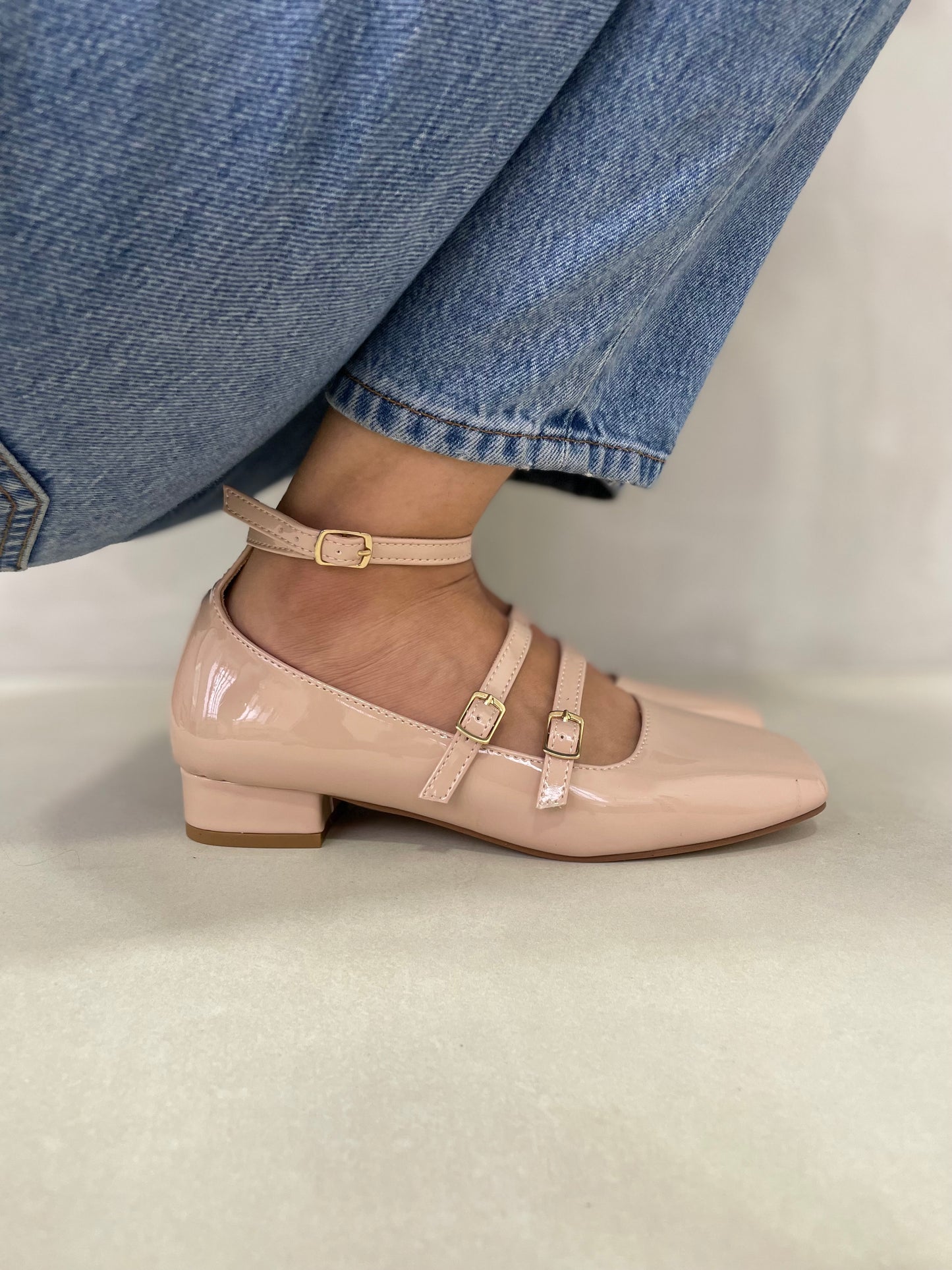 13593 - Zapatos Mary Jane para Mujer en Charol Nude Rosado con Tacón Bajo