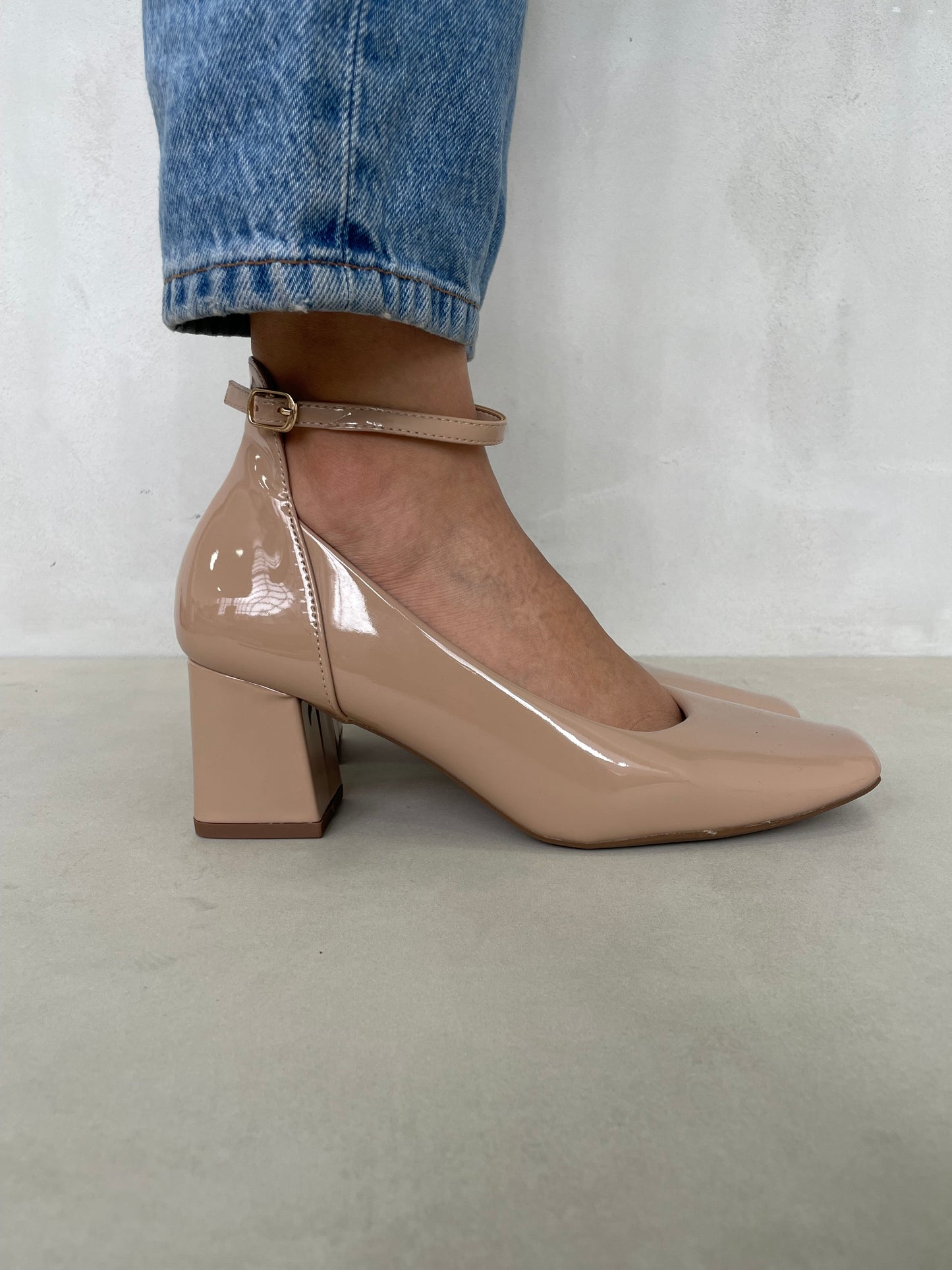 11629 - Zapatos de Tacón Cuadrado en Charol Rosado