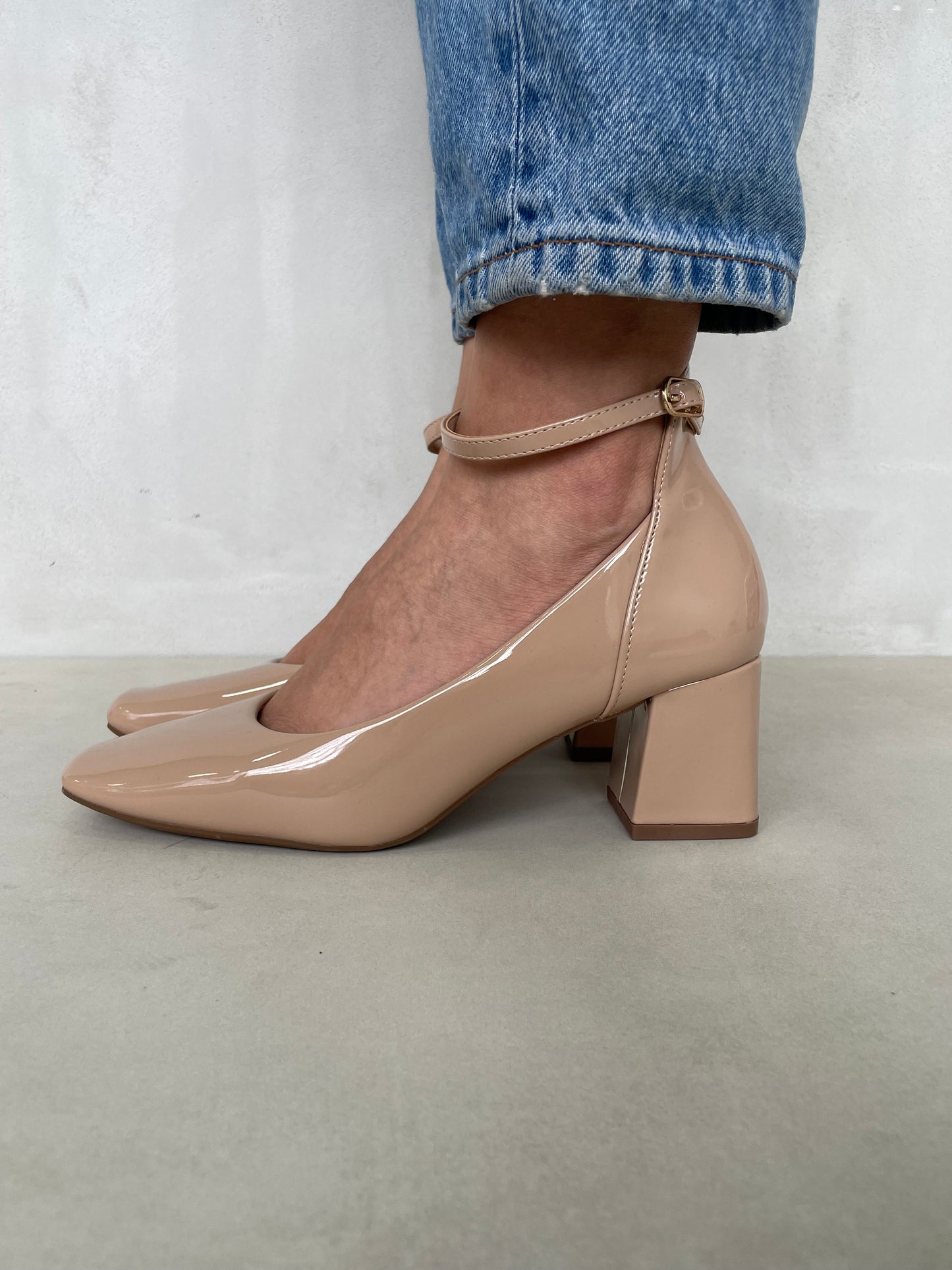 11629 - Zapatos de Tacón Cuadrado en Charol Rosado