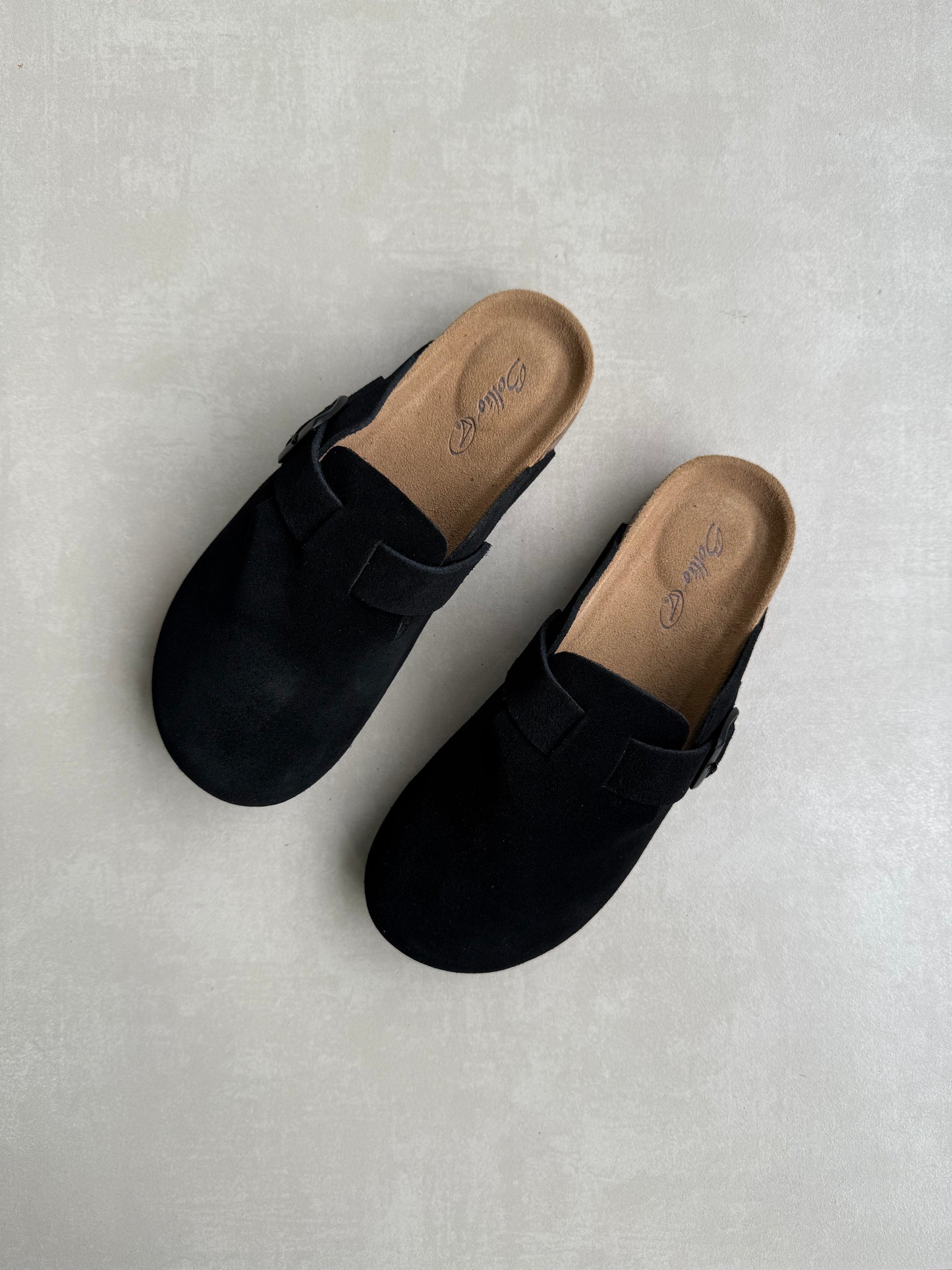 14372 – Sandalias tipo zueco color negro Unisex | Boston Zoé Shoes