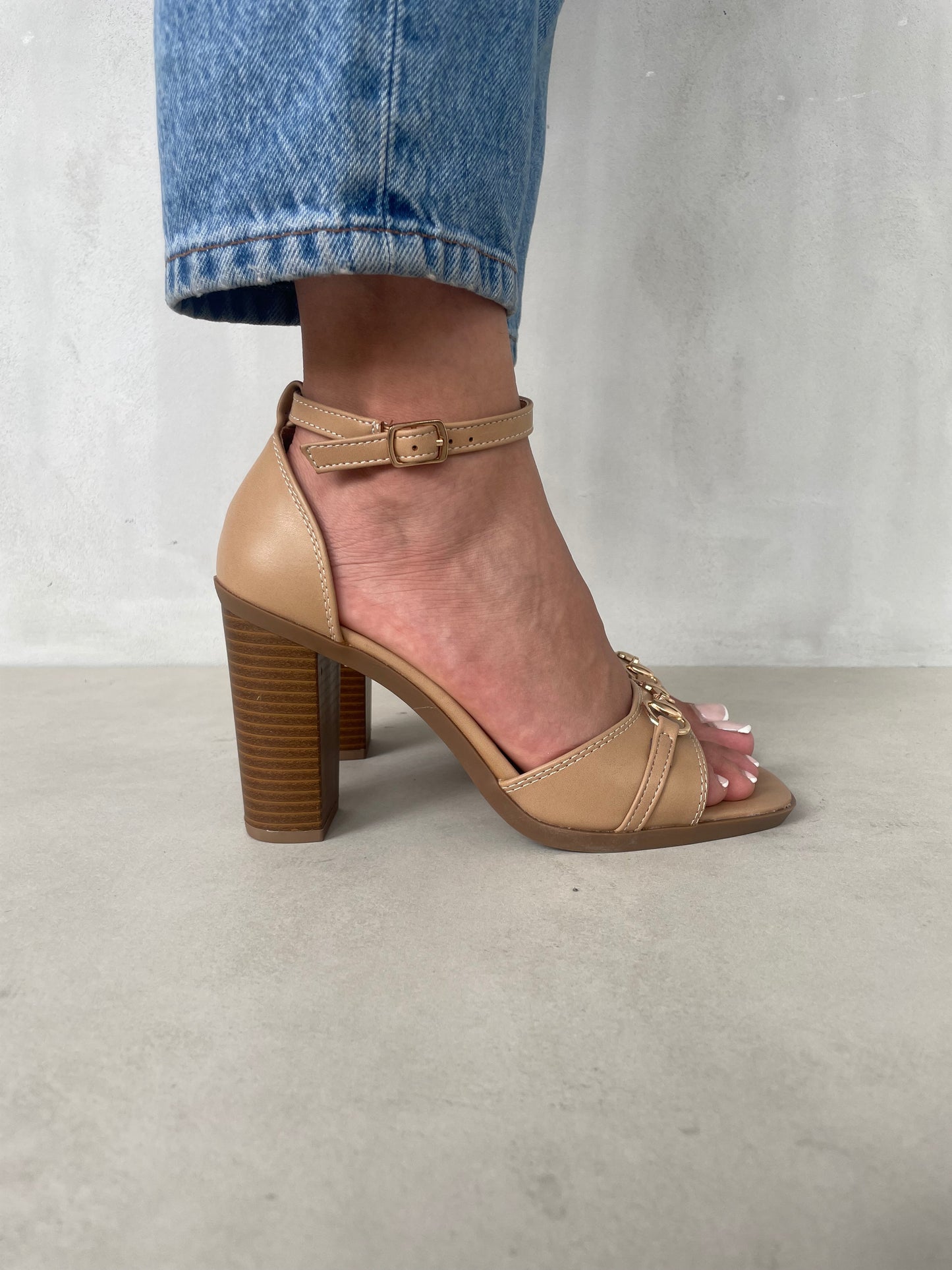 13132 - Sandalias de Tacón Alto para Mujer en Color Nude